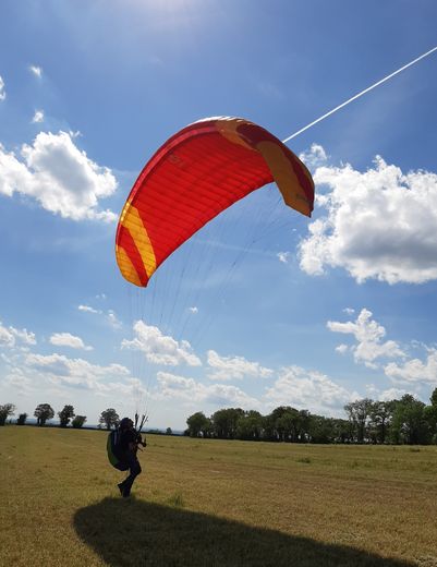 parapentistes en action